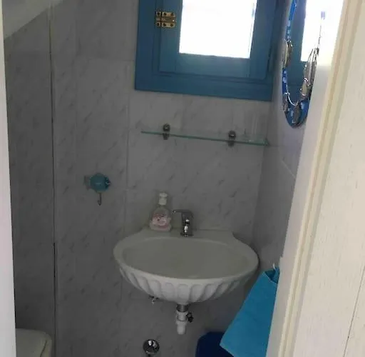 Blue House Kalandra