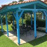 Blue House 펜션 *